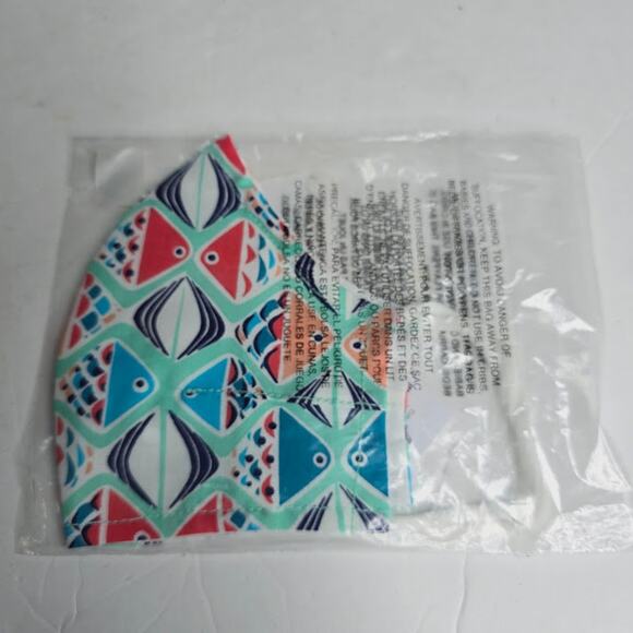 NIP Vera Bradley Cotton Face Mask With Filter Pocket Go Fish - Picture 1 of 5
